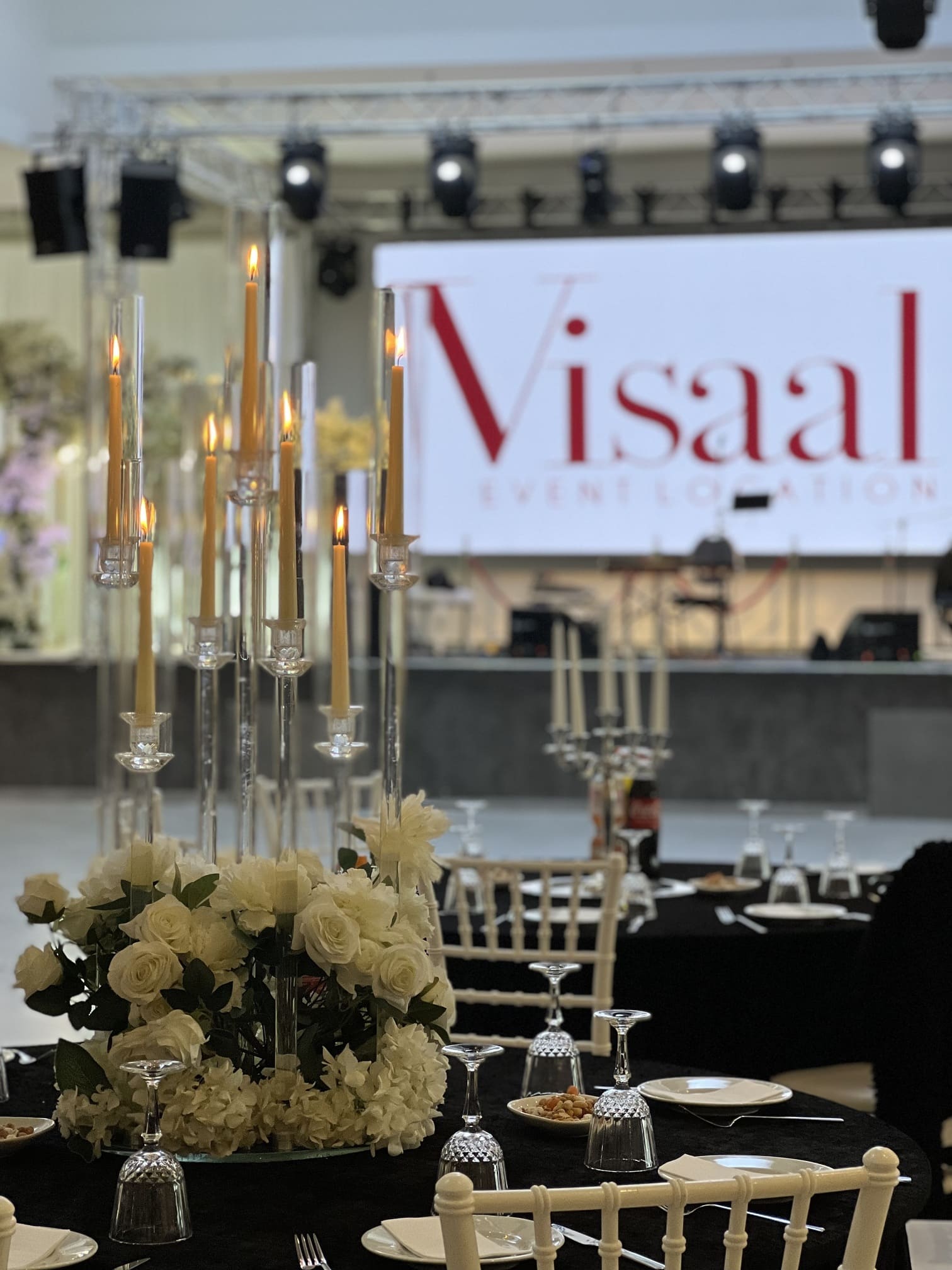 Festlich gedeckte Gala-Tafel in der Eventlocation Krefeld